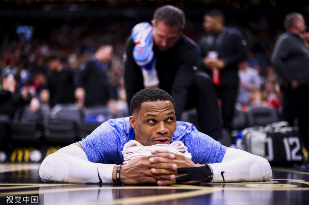 接出示红牌 接出示红牌